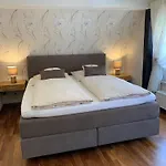Janus Altstadt-hameln Haus 1 Inklusive Parkplatz Mit Und Ohne Balkon * Hamelin